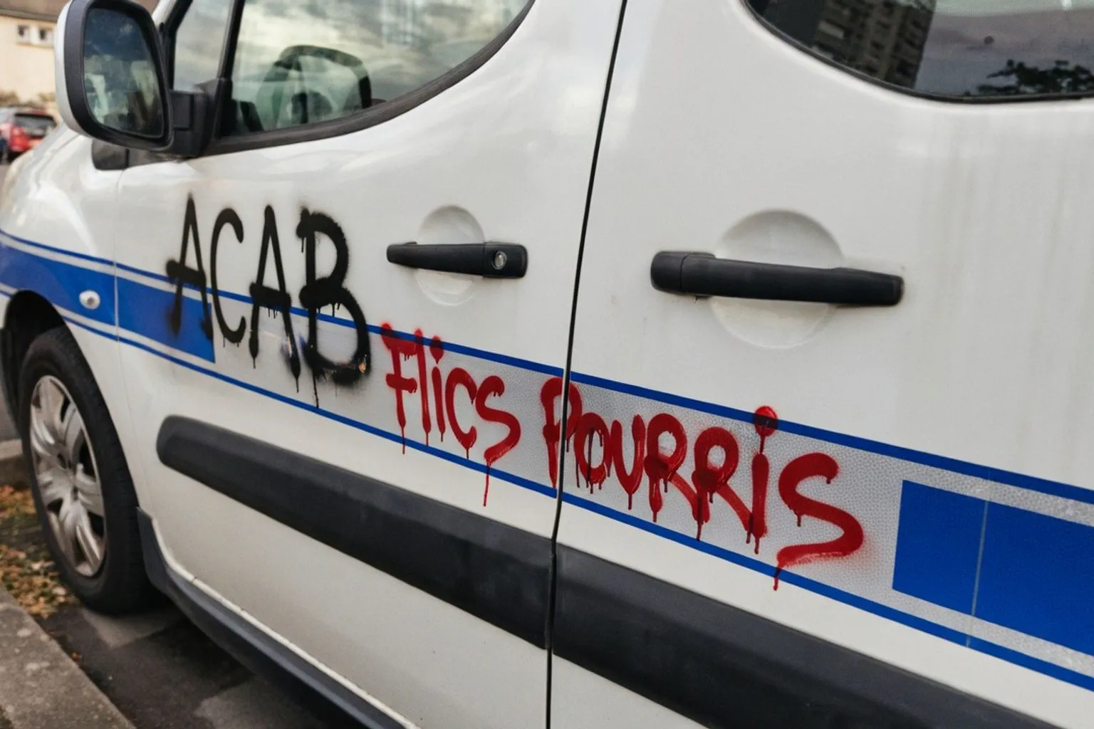 Dégradations à Bois-d’Arcy : clarification sur les tags visant la police municipale