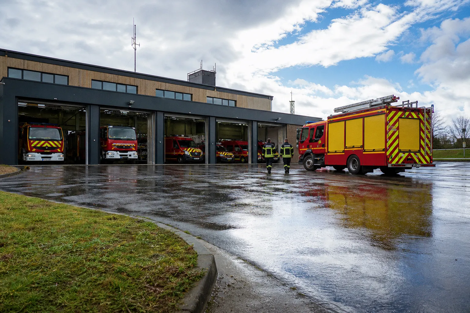 Évolution des budgets des sapeurs-pompiers : hausse des dépenses et pressions opérationnelles